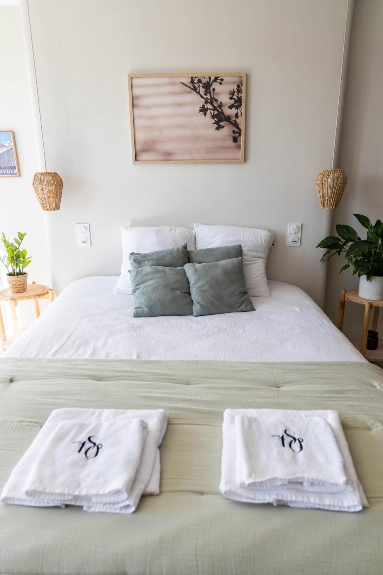 Vue 180°, Superbe Appartement Cocooning ! Laroque-des-Albères Exteriör bild